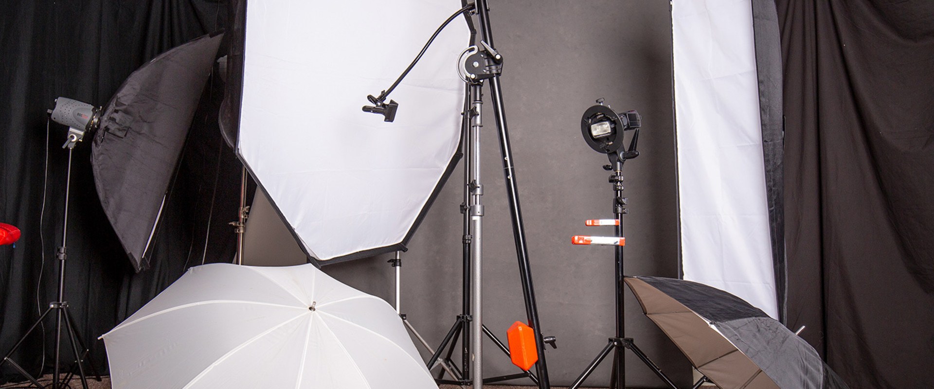 8 Types of Lighting for Business Photography